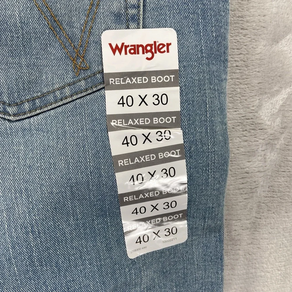 Wrangler Jeans mens 40x29 Relaxed Bootcut Denim Blue Western Bootleg Light Wash